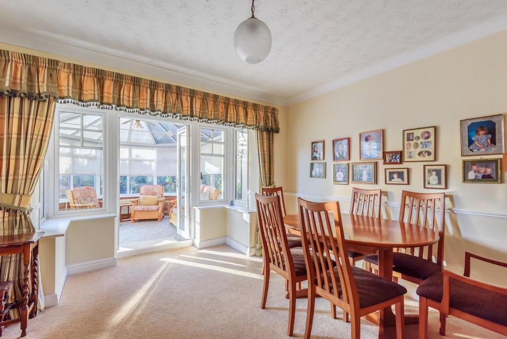 Dining Room.jpg