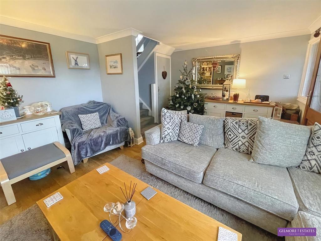 Welton Close, Stocksfield 3 bed semidetached house £220,000