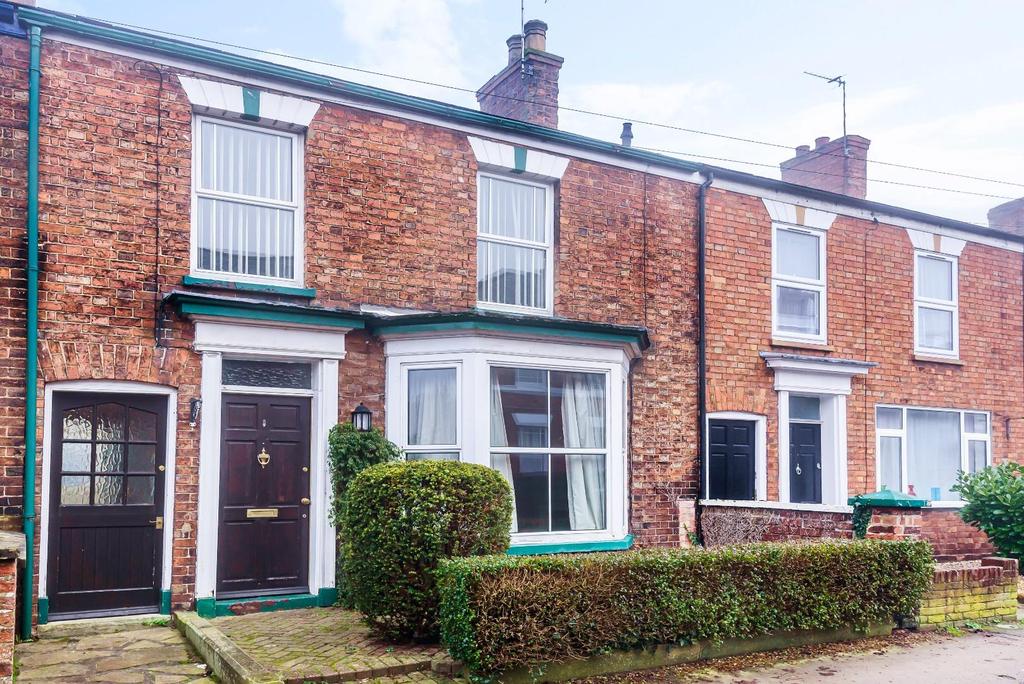Queen St, Horncastle, LN9 6BH 3 bed terraced house for sale £160,000