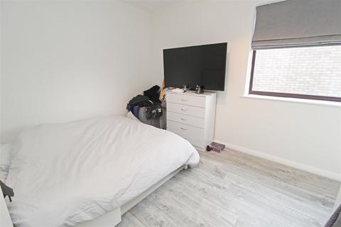 72 High View, Deanshanger, Milton Keynes, MK19 6LN