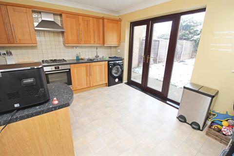 72 High View, Deanshanger, Milton Keynes, MK19 6LN