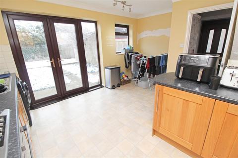 72 High View, Deanshanger, Milton Keynes, MK19 6LN