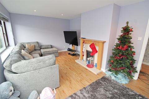 72 High View, Deanshanger, Milton Keynes, MK19 6LN