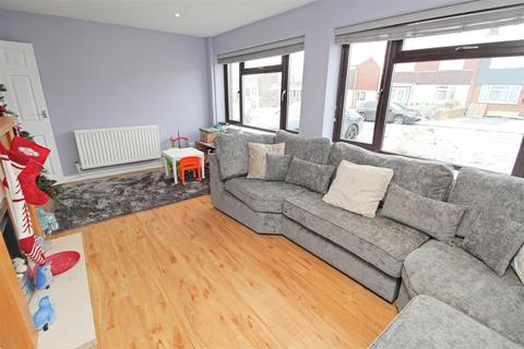72 High View, Deanshanger, Milton Keynes, MK19 6LN