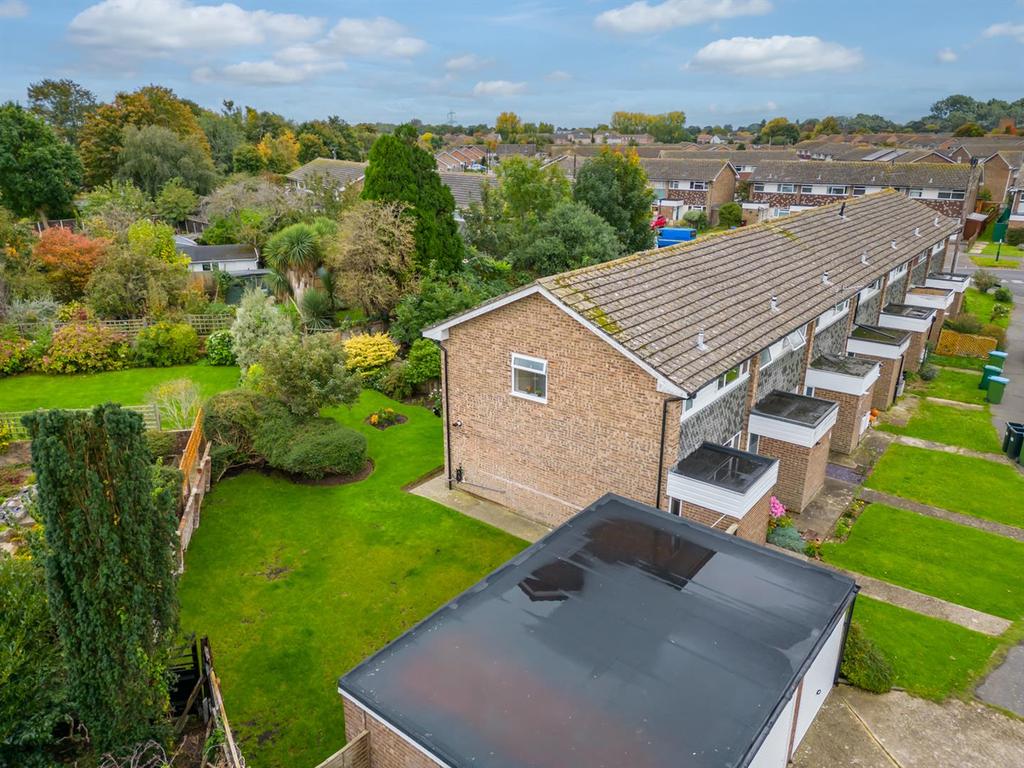 Birdham Close, Stroud Green, Bognor... 3 bed end of terrace house £