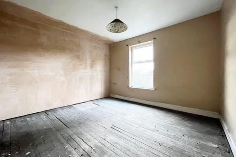12 Dove Hill, Royston, Barnsley, S71 4BX