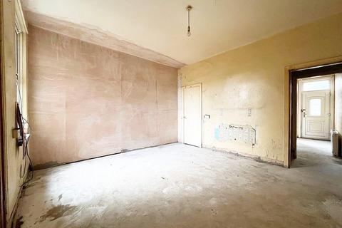 12 Dove Hill, Royston, Barnsley, S71 4BX