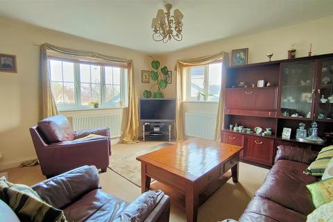 33 Canons Way, Tavistock, PL19 8BJ
