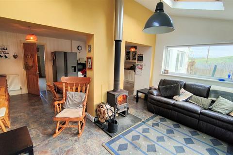 33 Canons Way, Tavistock, PL19 8BJ