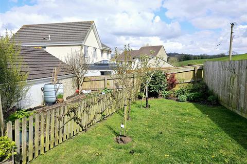 33 Canons Way, Tavistock, PL19 8BJ