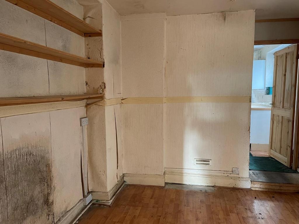 Plassey Street, Penarth 2 bed terraced house £299,950