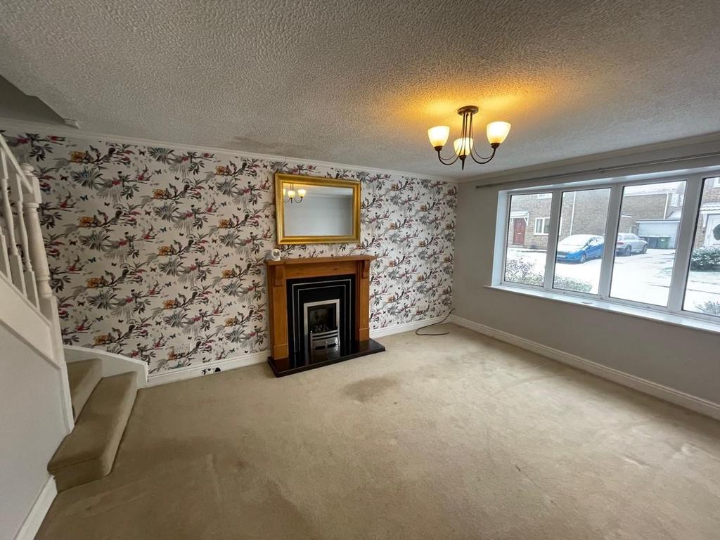 Newlands, Northallerton 2 bed semidetached house £650 pcm (£150 pw)