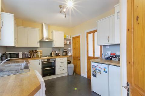 9 Victory Road, Beeston, Nottingham, NG9 1LH