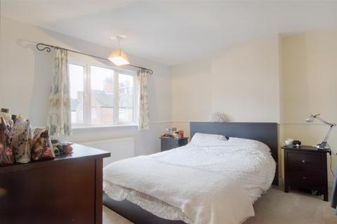 9 Victory Road, Beeston, Nottingham, NG9 1LH