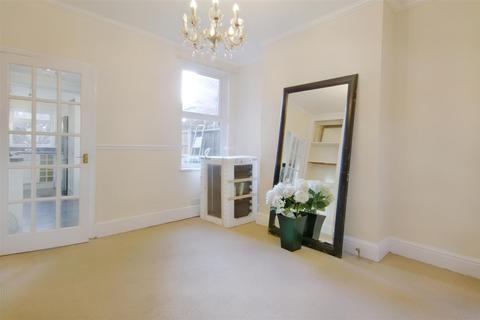67 Victory Road, Beeston, Nottingham, NG9 1LH