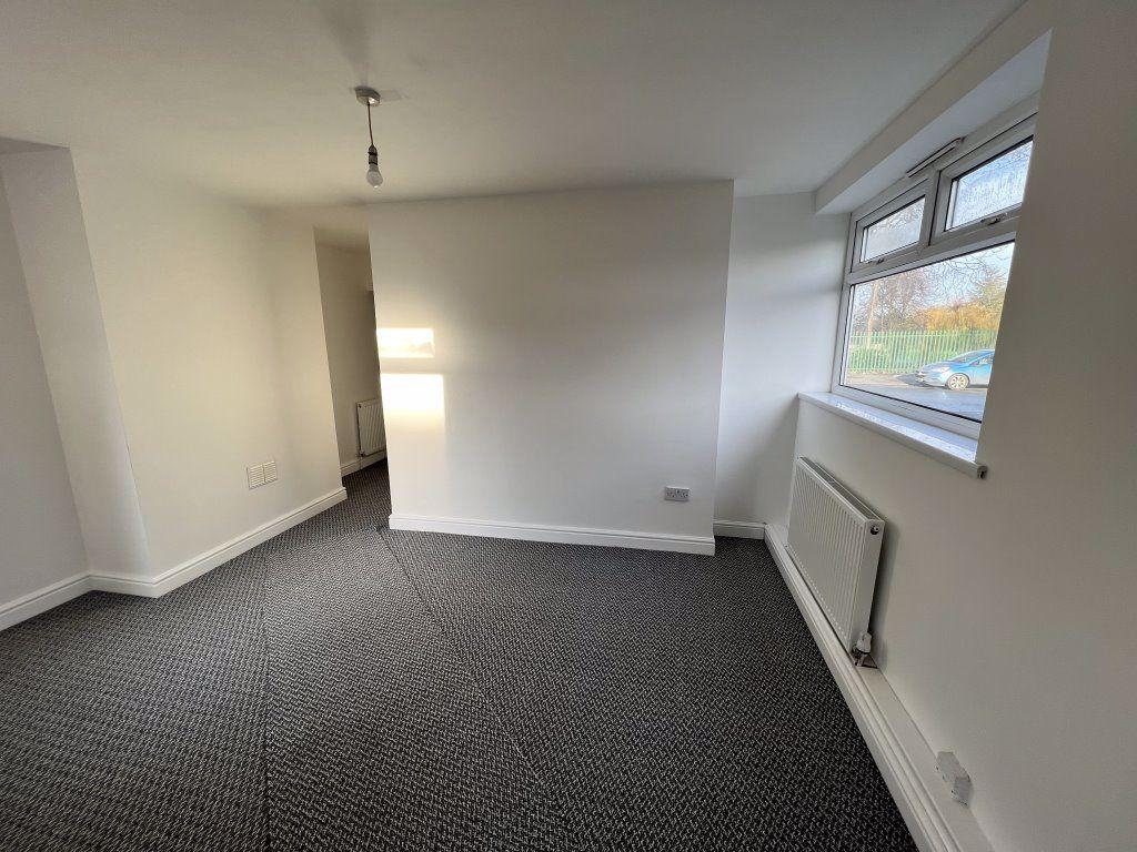 Lower Oxford Street, Castleford, WF10 1 bed apartment £550 pcm (£127 pw)