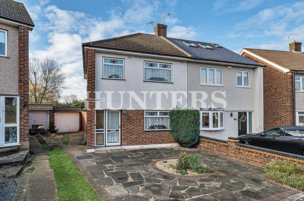 Rutland Drive, Hornchurch 3 bed house £475,000