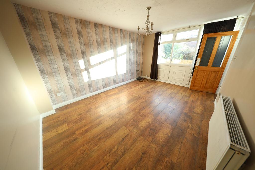 Cleeve Drive, Bransholme, Hull 3 bed terraced house £80,000