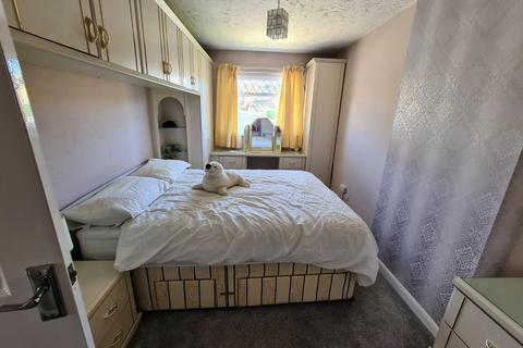 3 bedroom semi-detached house for sale - Willesden Road, Bridgend