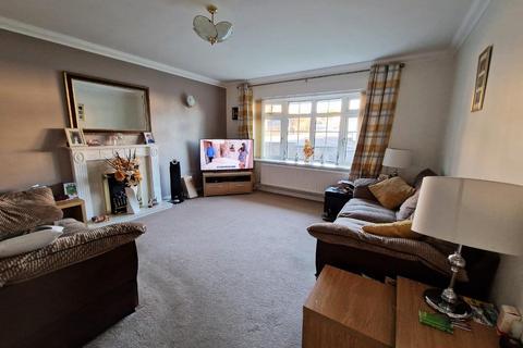 4 Orchard Close, Pencoed, Bridgend, CF35 6RJ