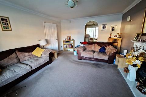 4 Orchard Close, Pencoed, Bridgend, CF35 6RJ