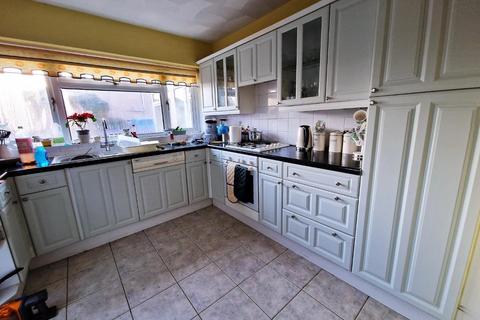 4 Orchard Close, Pencoed, Bridgend, CF35 6RJ