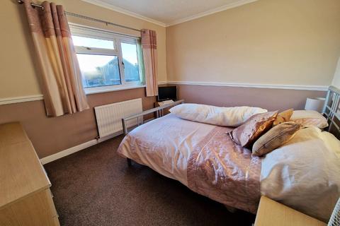 4 Orchard Close, Pencoed, Bridgend, CF35 6RJ