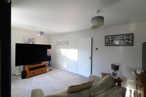 3 bedroom detached house for sale - Grantham Place, Abbey Hulton, Stoke-On-Trent
