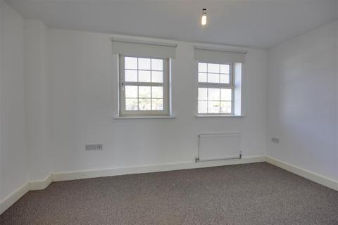 71 Boothferry Road, Hull, HU4 6ET