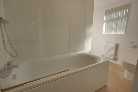 71 Boothferry Road, Hull, HU4 6ET