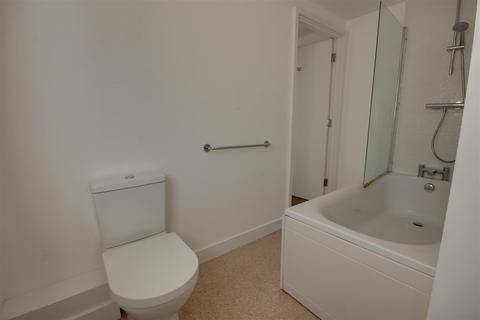 71 Boothferry Road, Hull, HU4 6ET