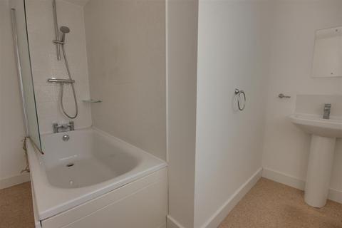 71 Boothferry Road, Hull, HU4 6ET