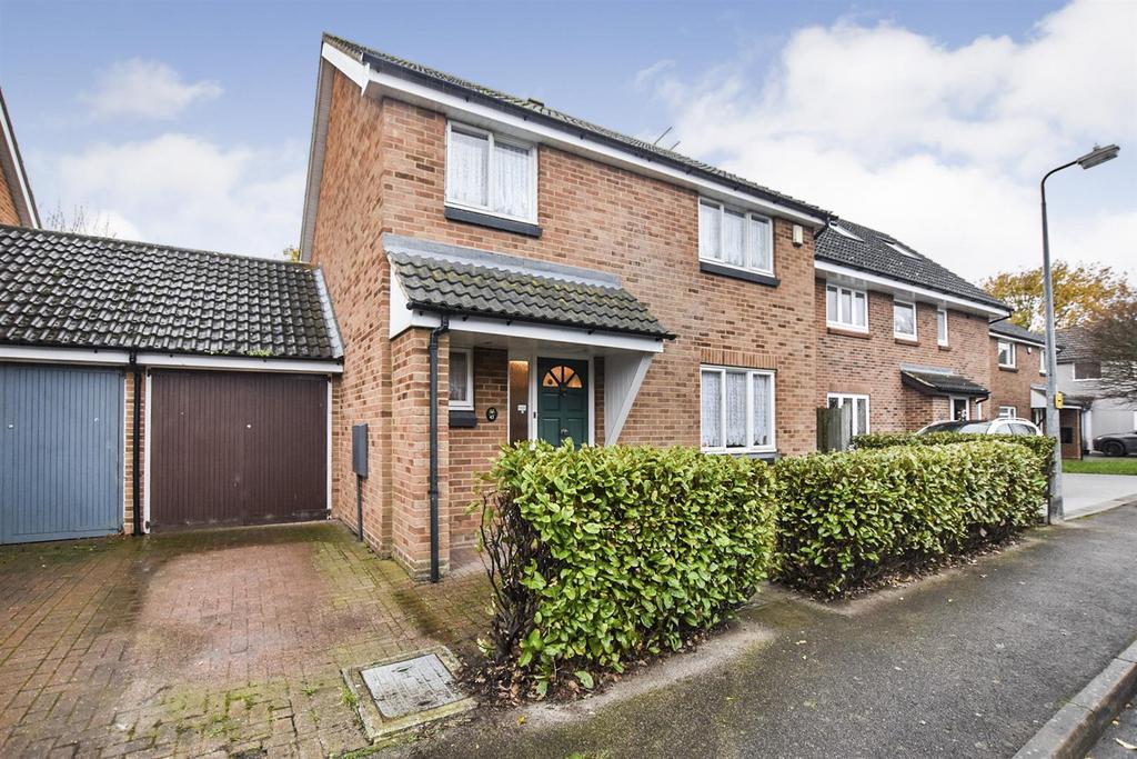 Coopers Avenue, Heybridge 4 bed house £380,000