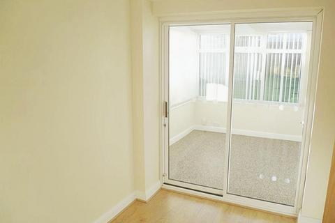 68 Foxglove, Amington, Tamworth, B77 4HY
