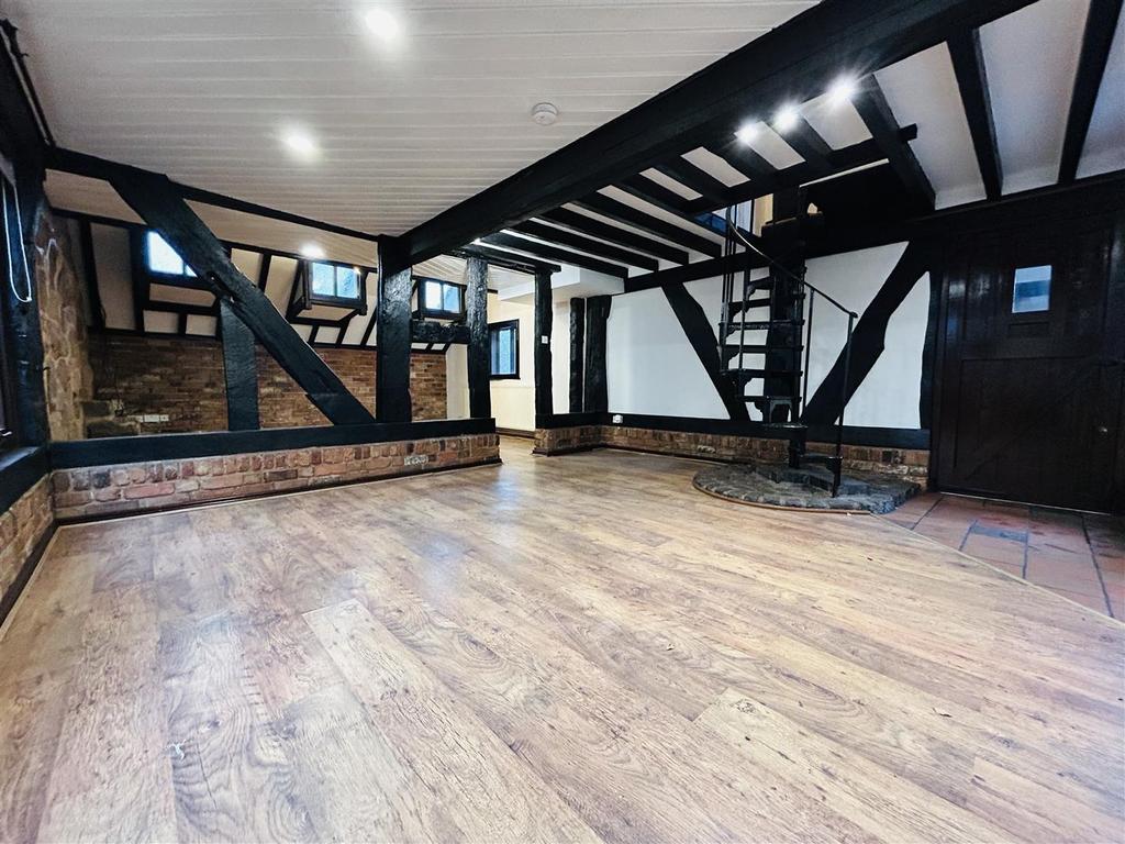 08 C8 A409-1855-4 F88-A06 C-1 E7 D8 D3 BE274.jpeg