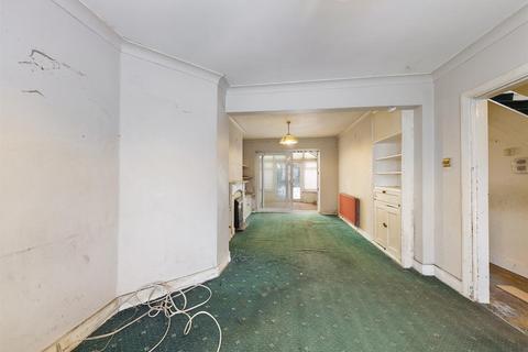56 Parkway, New Addington, Croydon, CR0 0LA