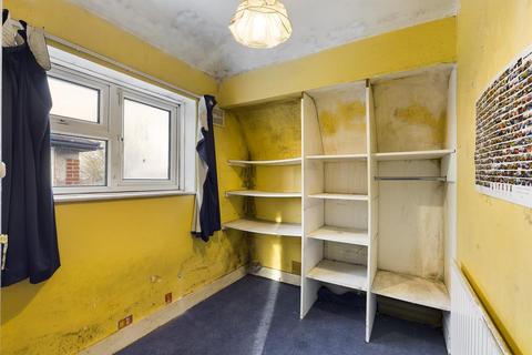 56 Parkway, New Addington, Croydon, CR0 0LA