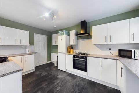 196 Queensgate, Bridlington, YO16 6RW