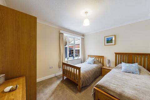 196 Queensgate, Bridlington, YO16 6RW