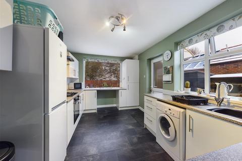 196 Queensgate, Bridlington, YO16 6RW