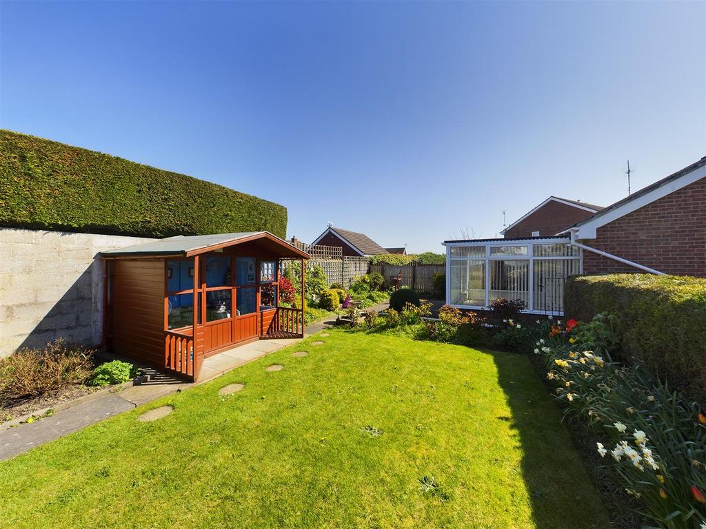 Trentham Close, Bridlington 2 bed semidetached bungalow for sale £