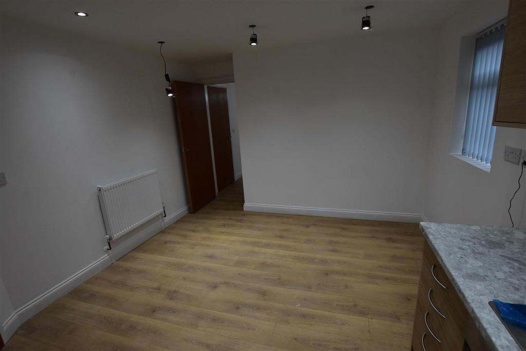 Welby Lane, Melton Mowbray 3 bed house £995 pcm (£230 pw)