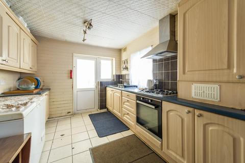 11 Bowness Road, London, SE6 2DG