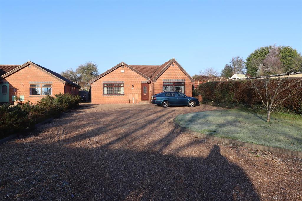 Ferriby High Road,North Ferriby 3 bed detached bungalow £525,000