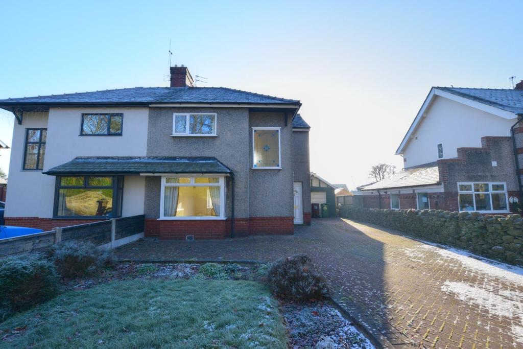 Barrowford Road, Colne 3 bed semidetached house £250,000