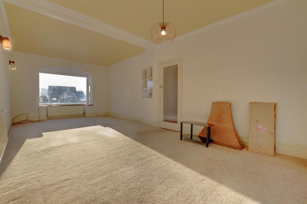 Barrowford Road, Colne 3 bed semidetached house £250,000