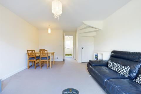 2 bedroom end of terrace house to rent - The Carabiniers, Stoke, Coventry