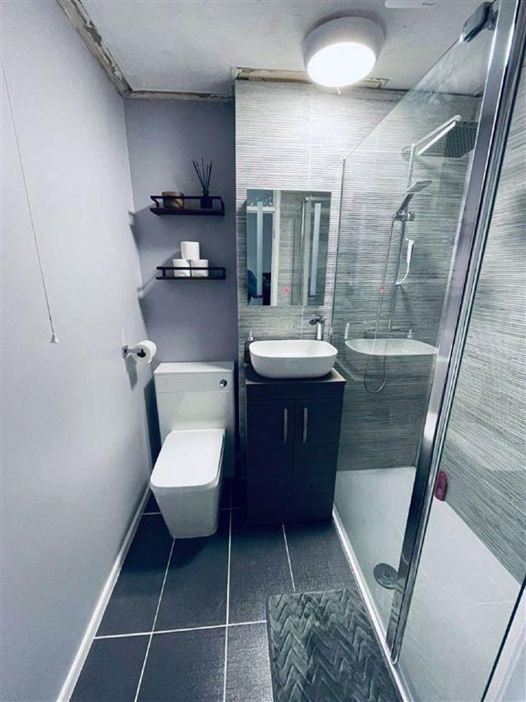 Shower Room / WC: