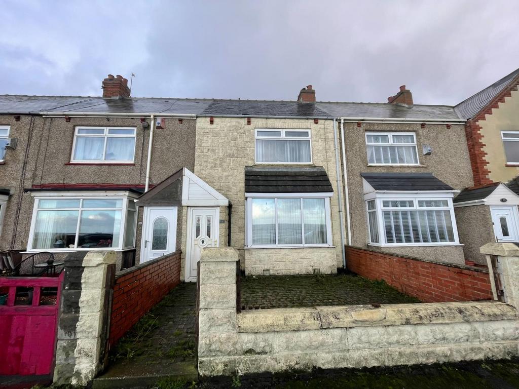 Marine Drive, Headland, Hartlepool 2 bed terraced house £86,000