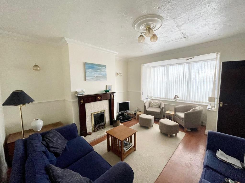 Marine Drive, Headland, Hartlepool 2 bed terraced house £86,000